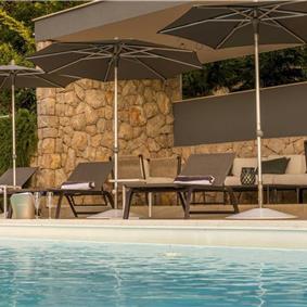 4 bedroom villa with pool and sea views near Dubrovnik sleeps 8